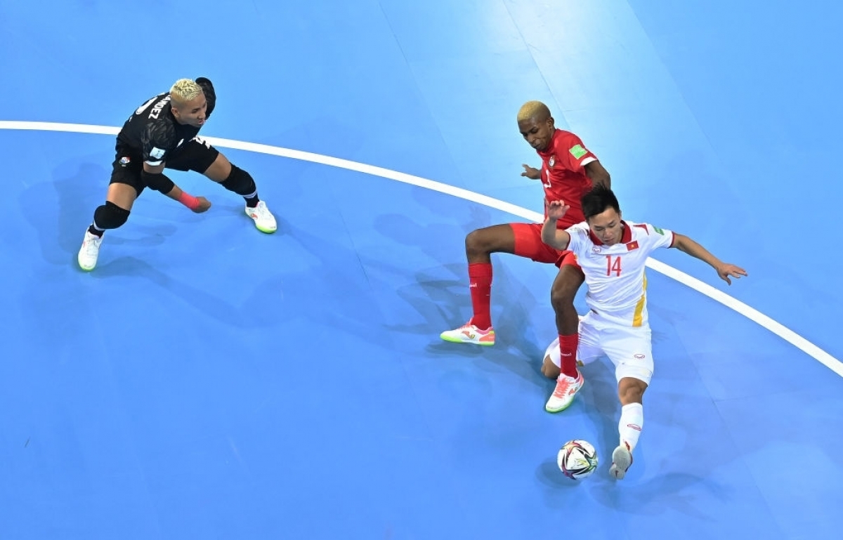 Futsal Việt Nam 3 - 2 Panama Hồ Văn Ý xuất thần, Futsal Việt Nam nuôi hy vọng đi tiếp sau chiến thắng nghẹt thở 