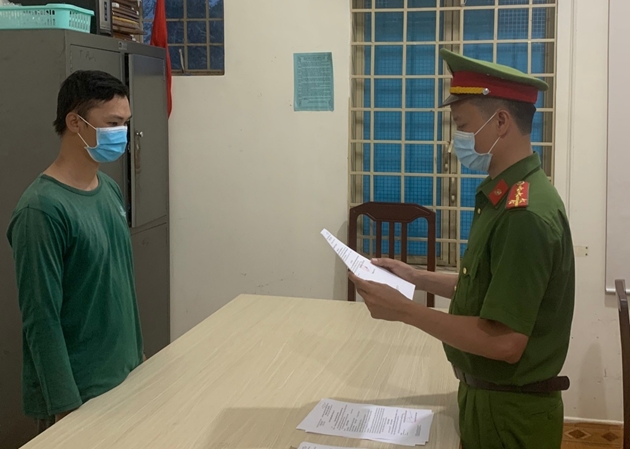 Lâm Đồng Khởi tố bị can và cấm đi khỏi nơi cư trú đối với đối tượng làm lây lan dịch bệnh Covid-19