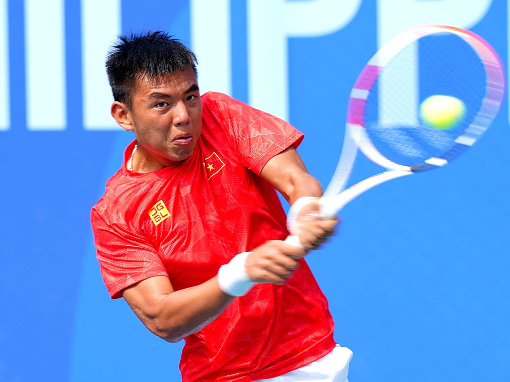 Lý Hoàng Nam tiếp tục góp công giúp đội tuyển quần vợt Việt Nam thăng hạng Davis Cup