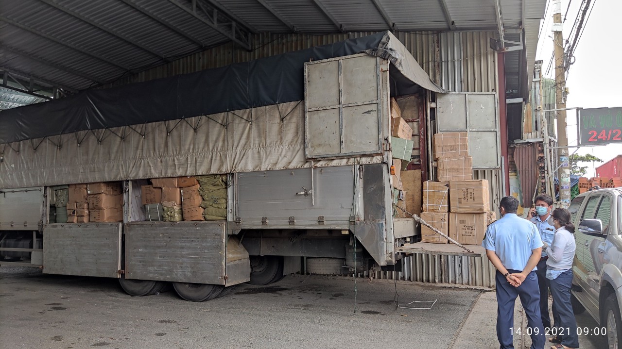 Thu giữ hơn 76.000 sản phẩm vật tư y tế không rõ nguồn gốc xuất xứ tại TP.HCM