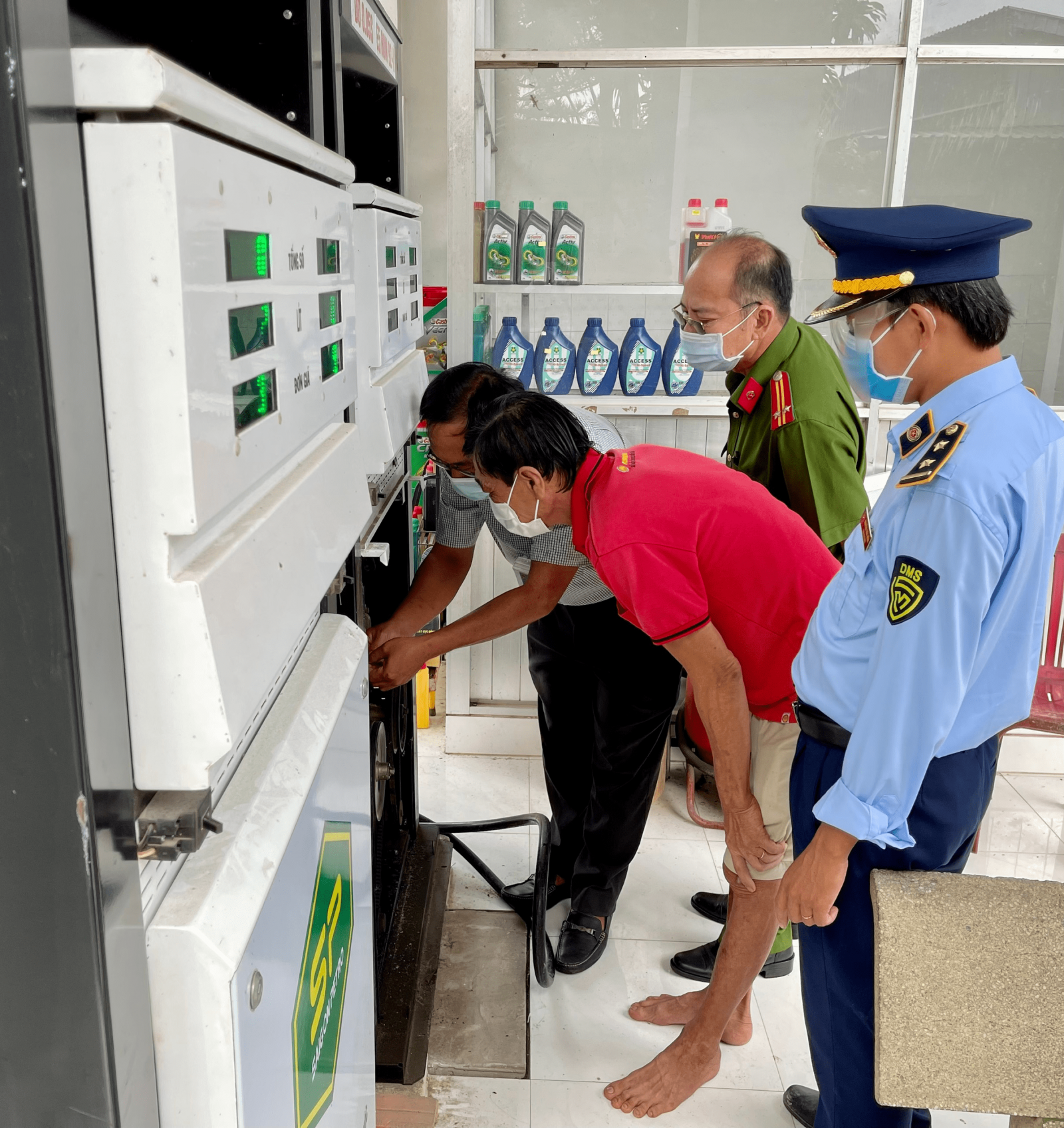 An Giang Phát hiện 1 cây xăng tự ý tháo dỡ niêm phong, kẹp chì