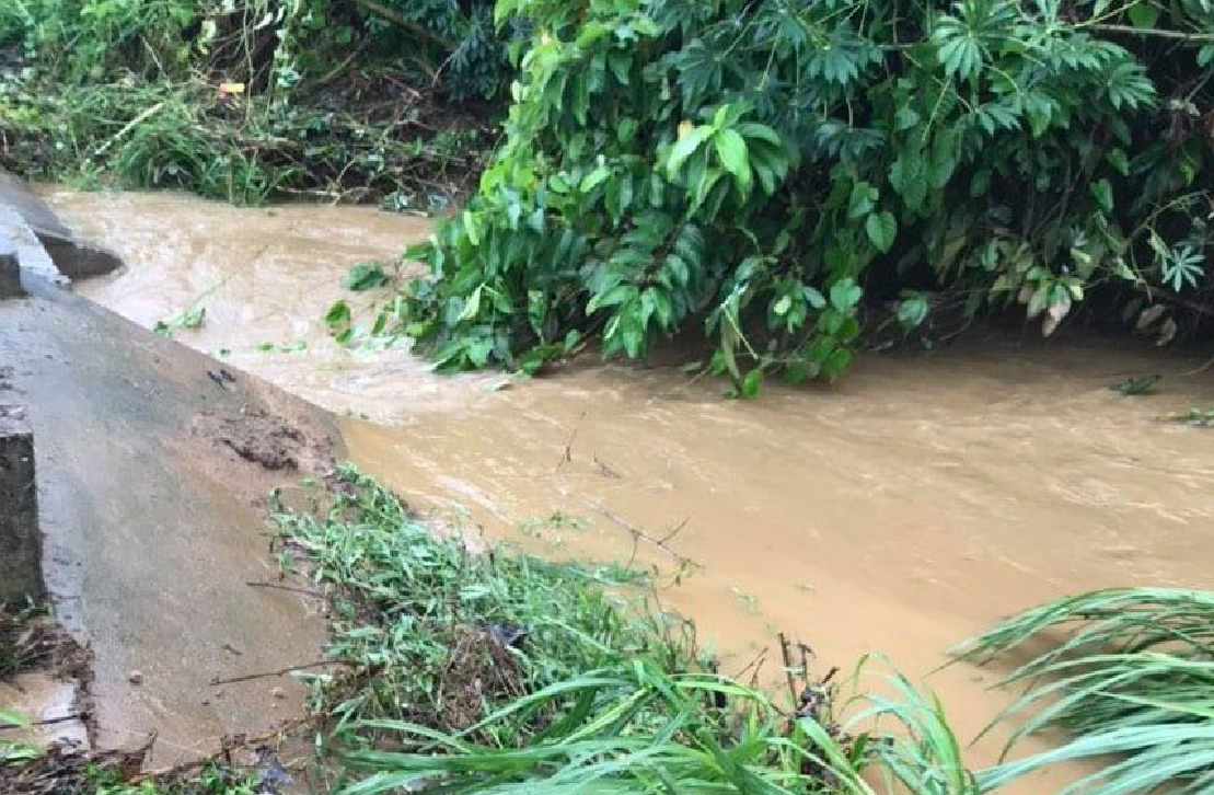 1 học sinh lớp 3 ở Yên Bái trên đường đi học bị lũ cuốn tử vong