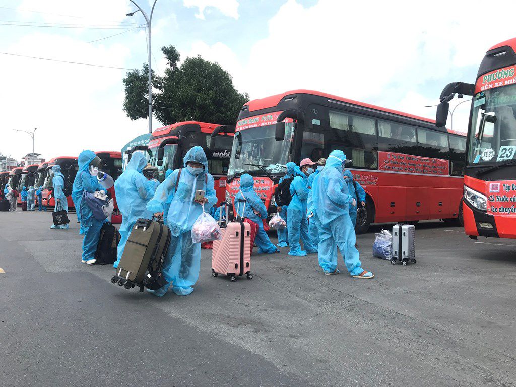 Hà Tĩnh đề xuất ưu tiên đón phụ nữ mang thai từ TP HCM về quê bằng máy bay