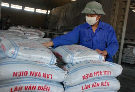 Cổ đông lớn của VAF bị phạt do chậm báo cáo