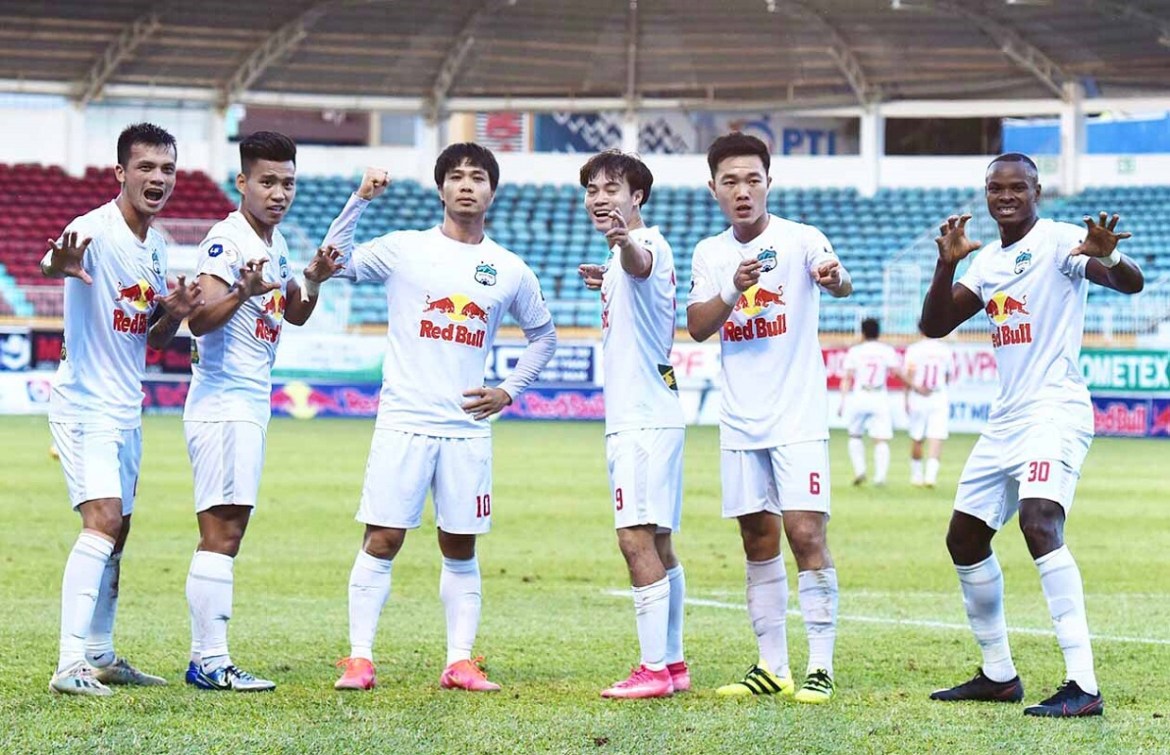 V-League 2021 HAGL của bầu Đức đón tin buồn từ VFF