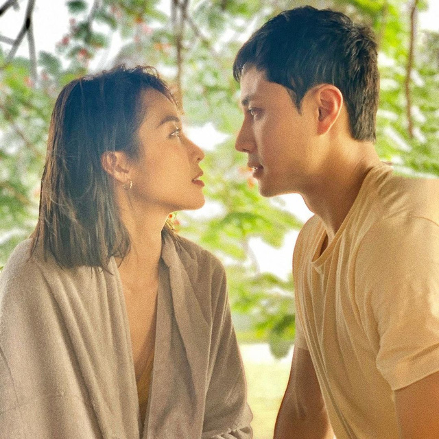 11 tháng 5 ngày Hình ảnh tình tứ đẹp như phim Hàn của Khả Ngân và Thanh Sơn