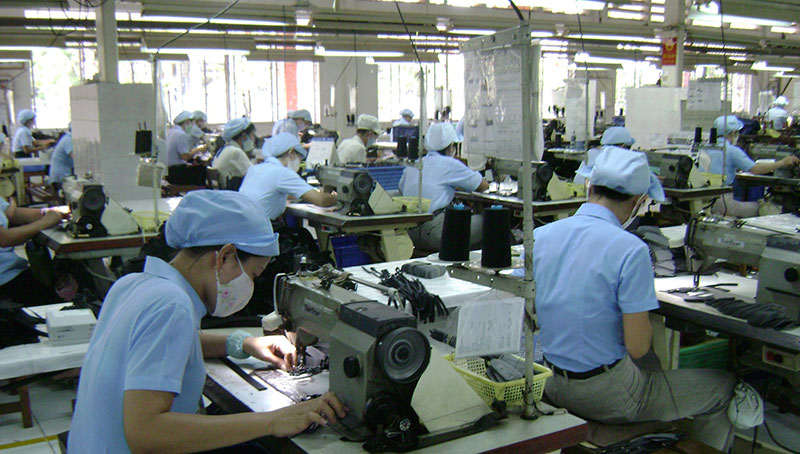 Góp ý Dự thảo “Thích ứng an toàn với dịch COVID-19” Thắt chặt quá mức các vùng dịch, xét nghiệm nhiều gây lãng phí