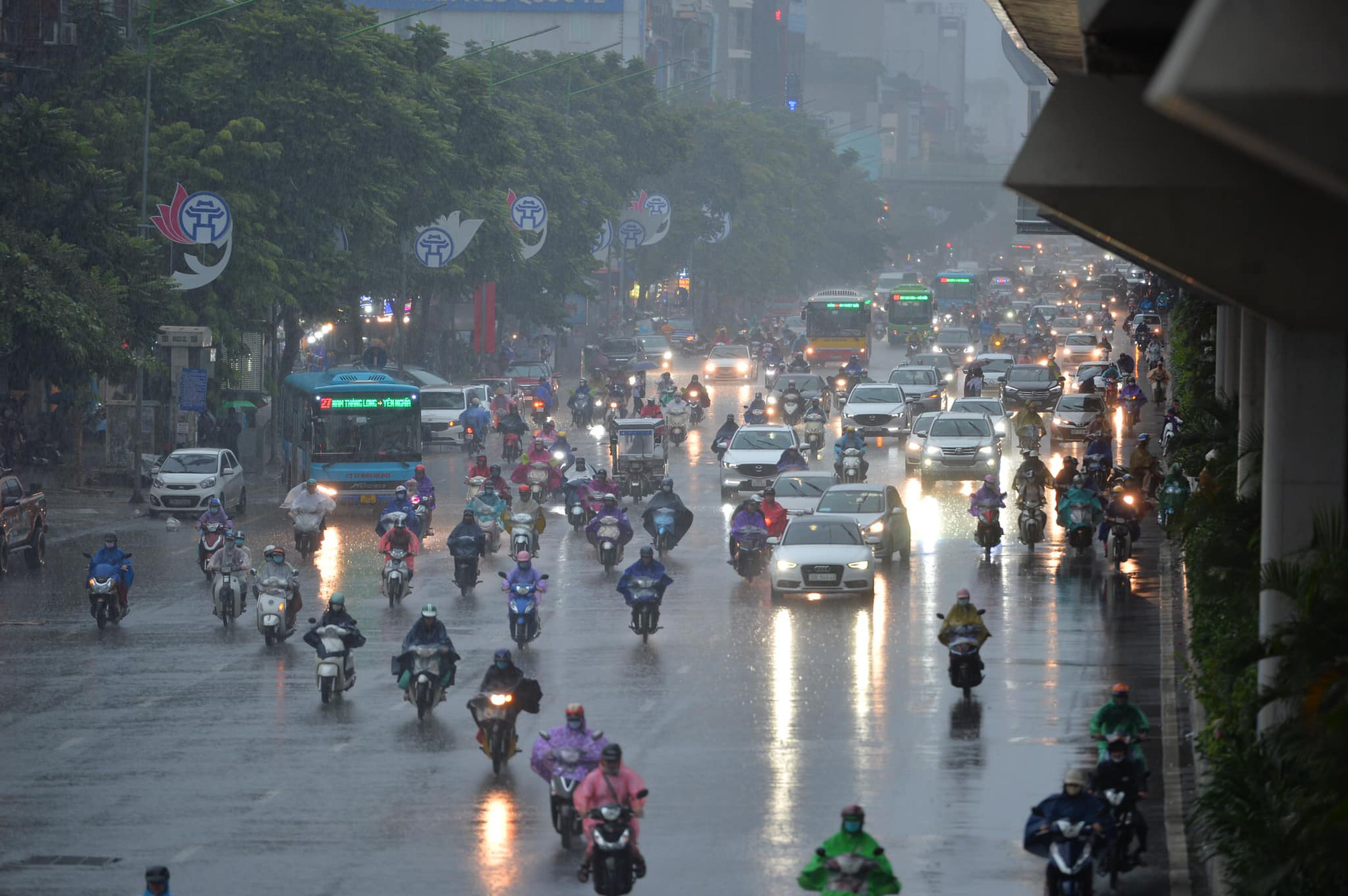 Dự báo thời tiết đêm nay và ngày mai 289 Hà Nội và các khu vực trên cả nước