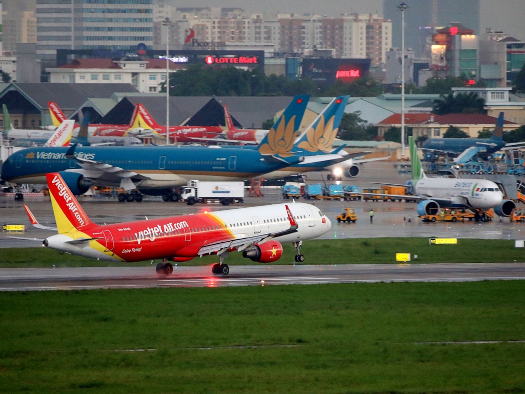 Cục Hàng không xin ý kiến các địa phương mở lại đường bay nội địa