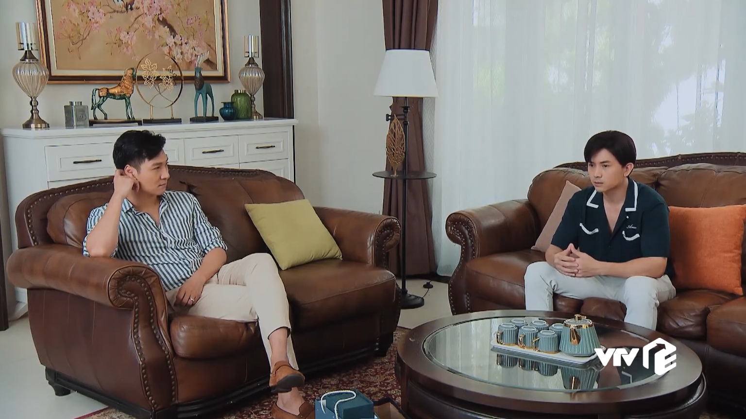 Preview Hương vị tình thân tập 49 phần 2 Thy bỏ ngoài tai lời khuyên của bố chồng, Long nghi ngờ có kẻ muốn vu tội cho ông Sinh