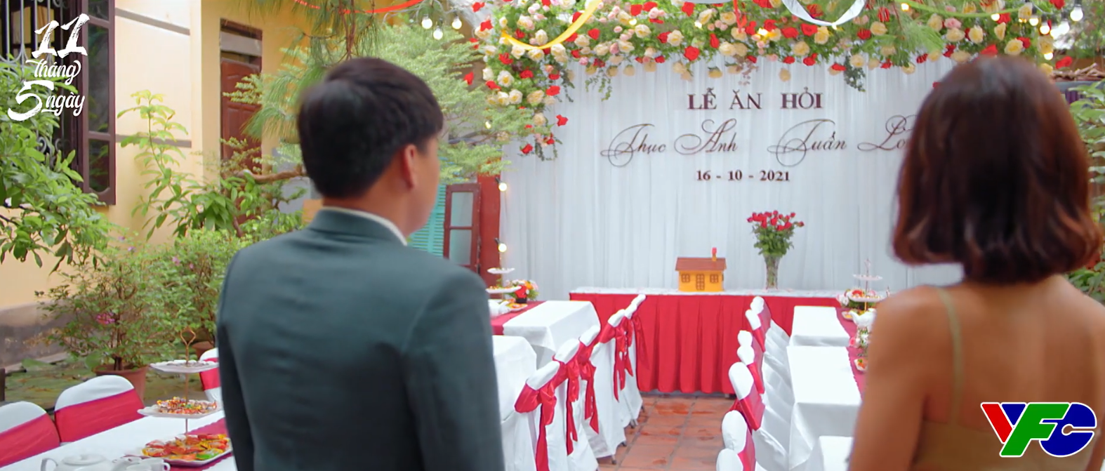 Preview Phim 11 tháng 5 ngày tập 34 Xóm trọ vui mừng chuẩn bị lễ ăn hỏi của Long và Thục Anh, cô Hoan lo sợ bí mật của Đăng với bố Nhi bị bại lộ