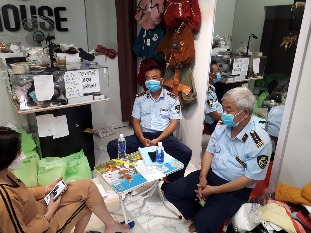 Cơ sở kinh doanh bán hàng online bị phạt 18 triệu đồng do vi phạm ghi nhãn hàng hóa