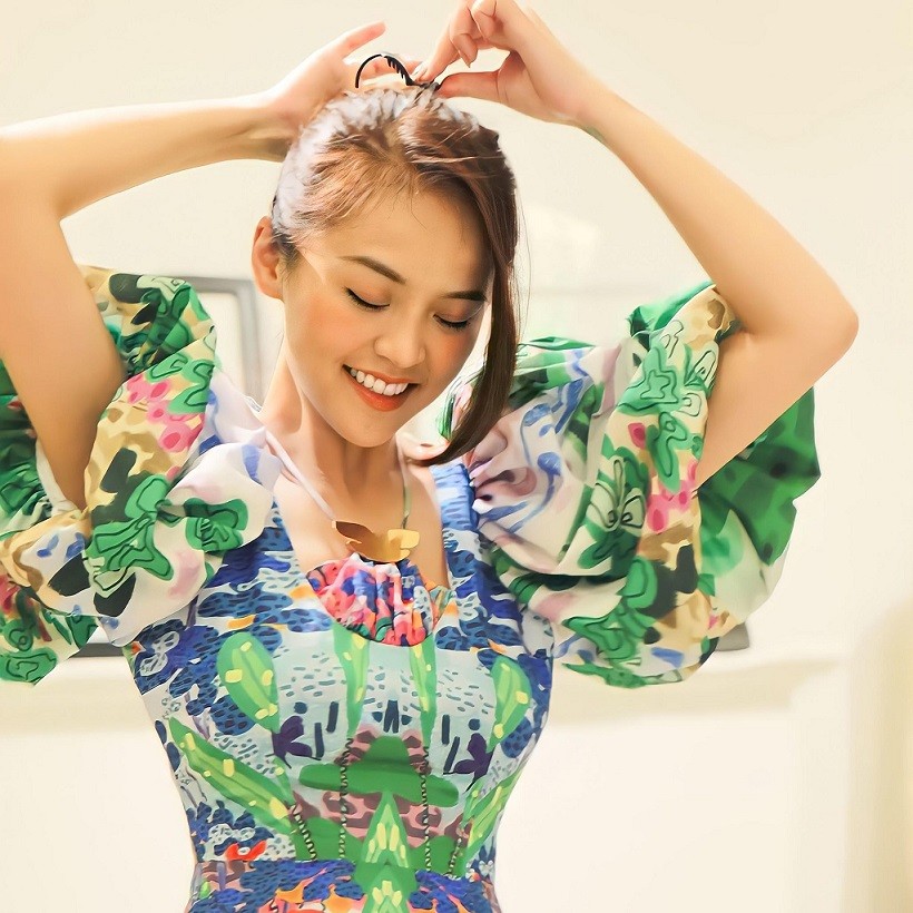 Hương vị tình thân Diễn viên Thu Quỳnh ghi điểm với phong cách ăn mặc chuẩn con dâu nhà hào môn