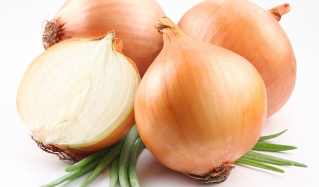 Những mẹo đơn giản để thái hành tây không bị chảy nước mắt