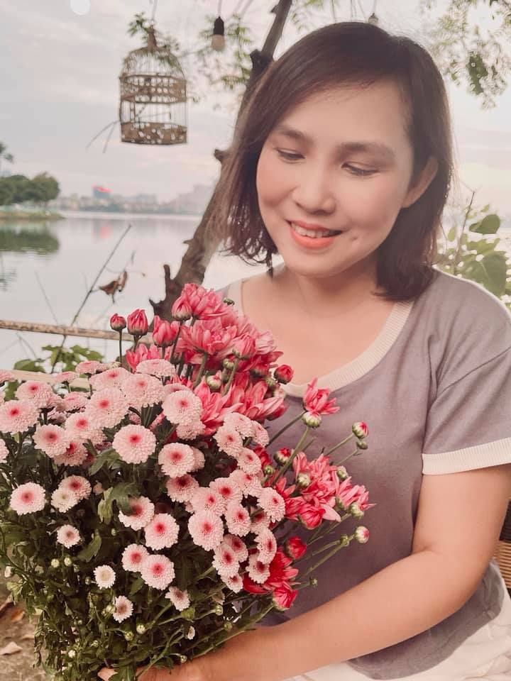 11 tháng 5 ngày Hình ảnh trẻ trung, khác lạ của cô Hoan - Anh Thơ ngoài đời thực