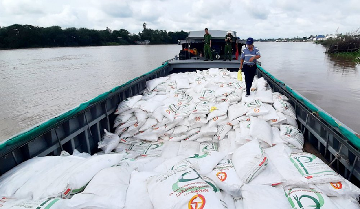 An Giang Bắt đối tượng liên quan trong vụ buôn lậu 100 tấn đường cát
