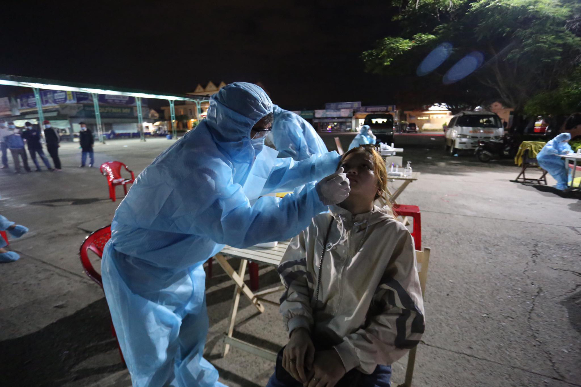 Hà Nội phát hiện 22 ca dương tính từ 1.872 người trở về từ vùng dịch