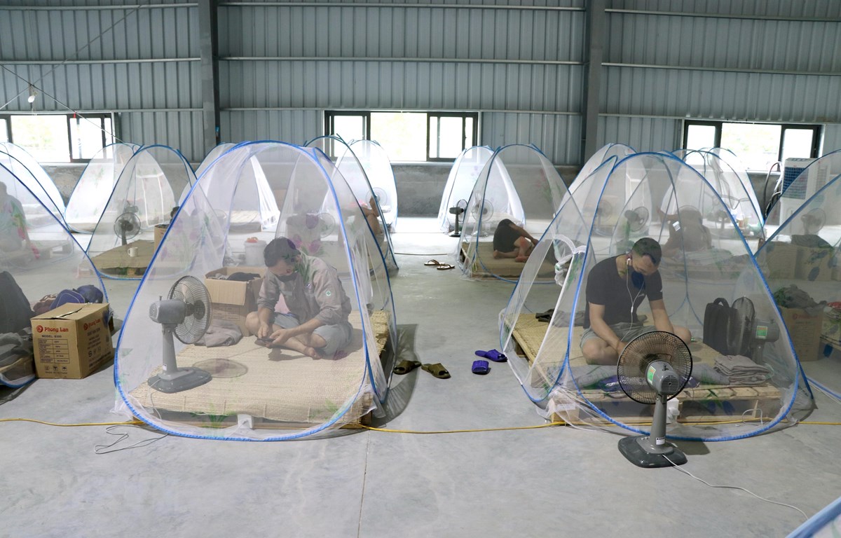 Địa phương đạt độ phủ vaccine lớn cho công nhân có thể gỡ bỏ sản xuất “3 tại chỗ”