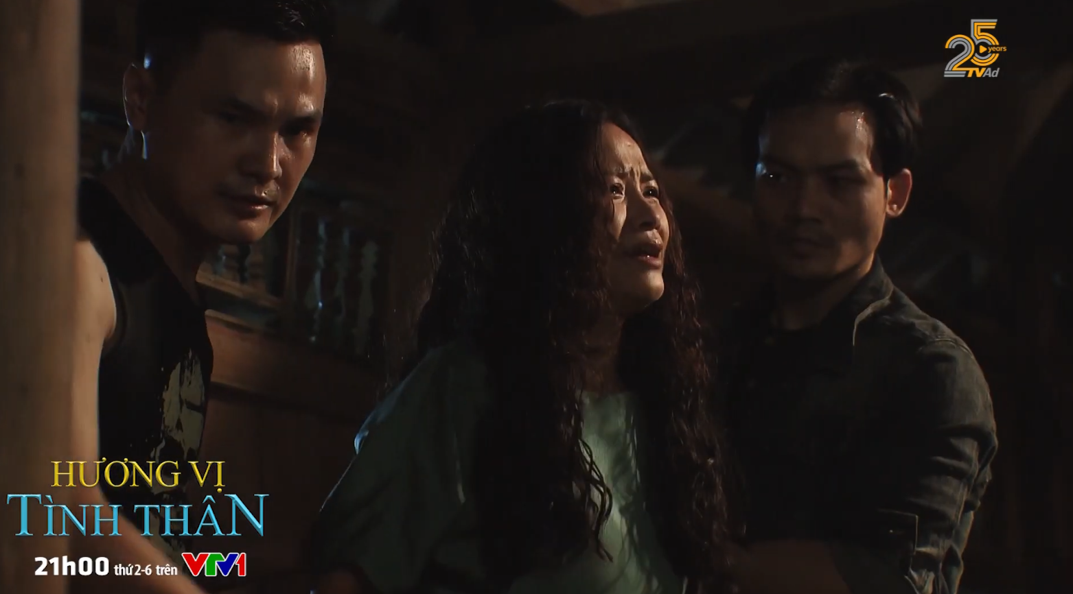 Preview Hương vị tình thân tập 62 phần 2 Bà Sa bị phụ tình, Nam mang bụng bầu đi cứu mẹ con Thy