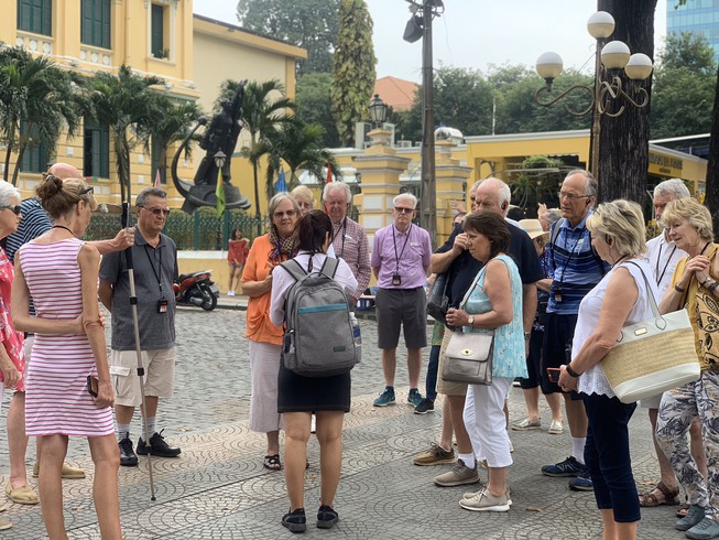 Đề xuất lộ trình mở lại hoạt động du lịch quốc tế