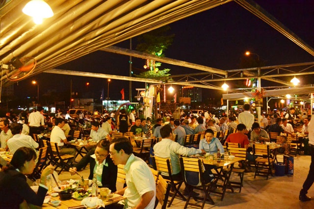 TP.HCM Các cơ sở kinh doanh dịch vụ ăn uống, thực phẩm cần đạt những tiêu chí đánh giá nào để được hoạt động