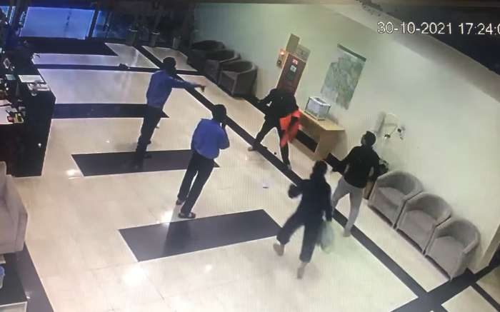 Hà Nội Mâu thuẫn khi gửi xe, người dân bị truy sát