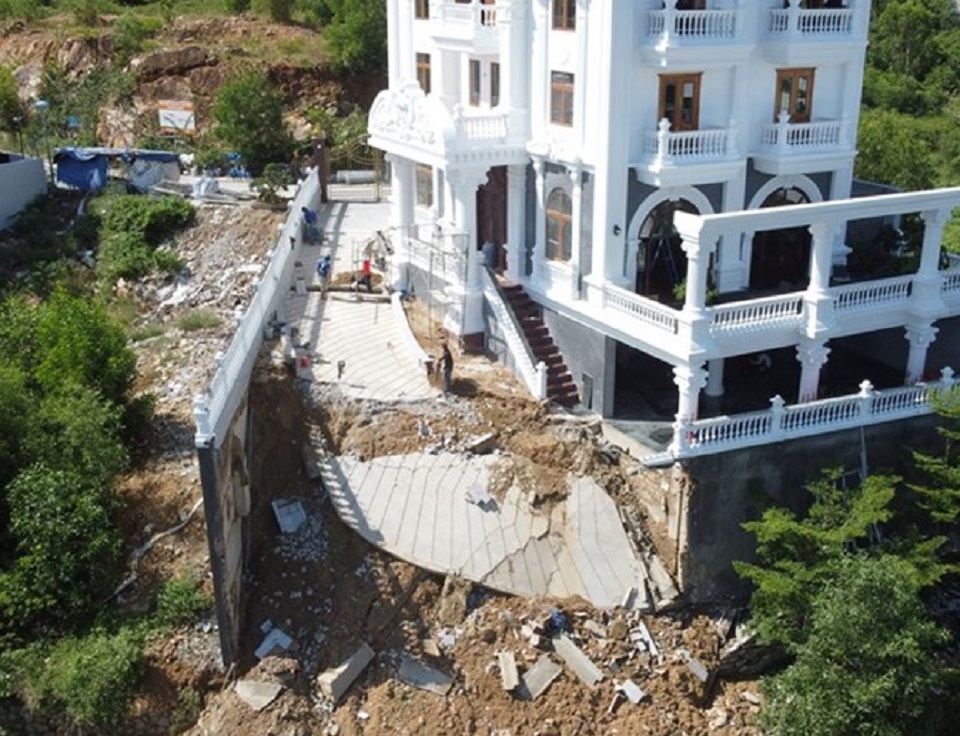 Khánh Hòa Dự án biệt thự Nha Trang Sea Park sạt lở nghiêm trọng