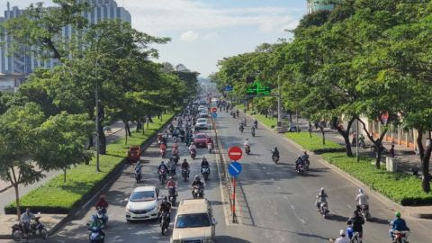 Mở cửa trở lại sau giãn cách xã hội, kinh tế TP.HCM có nhiều khởi sắc