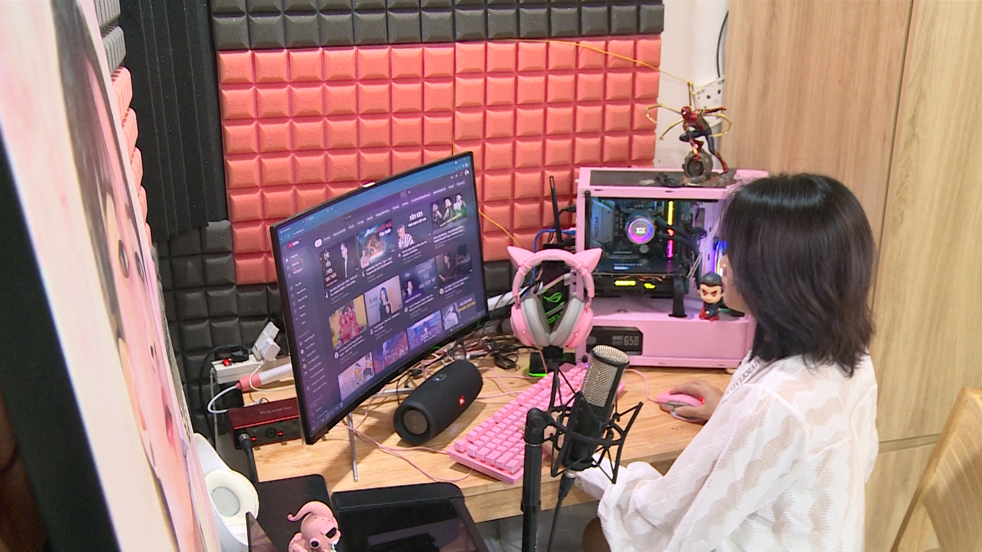 Chiếc gậy của BH Media, nhận vơ và sự trục lợi bản quyền các tác phẩm trên nền tảng số