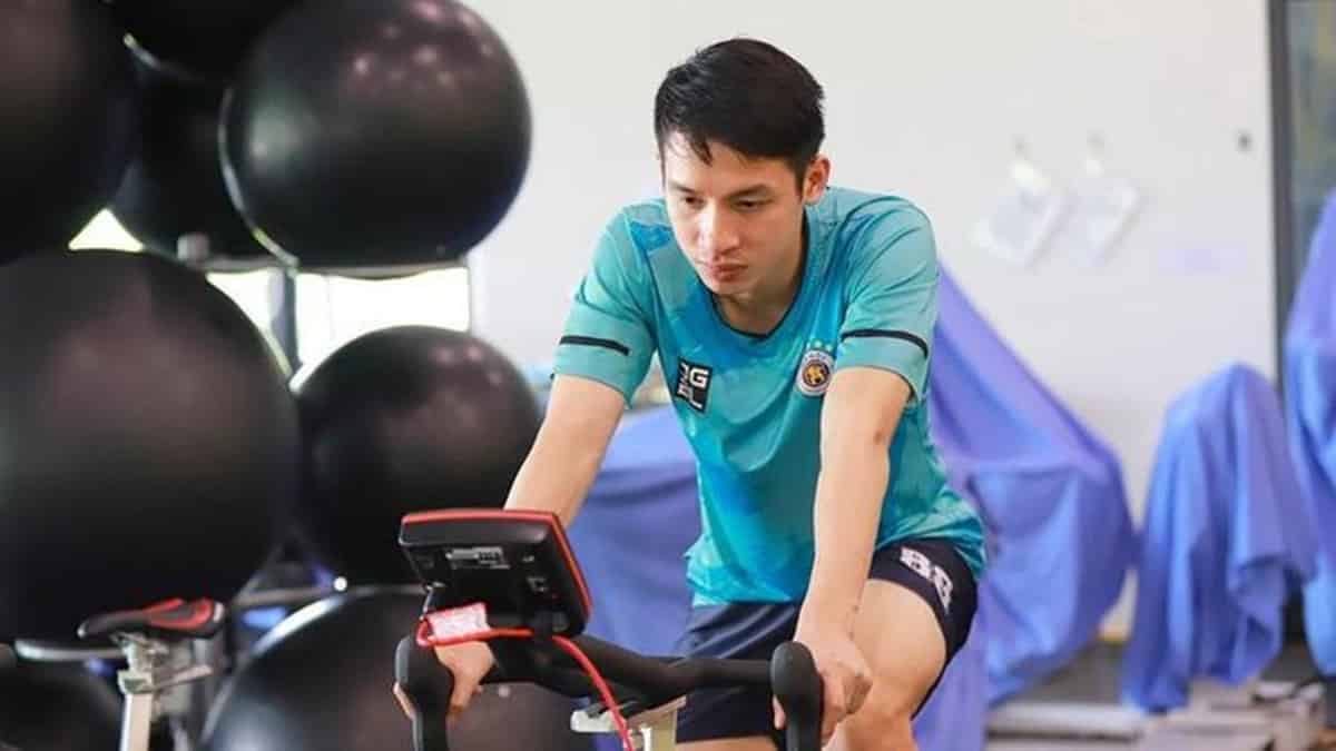 Tiền vệ Hùng Dũng không lên tập trung đội tuyển Việt Nam