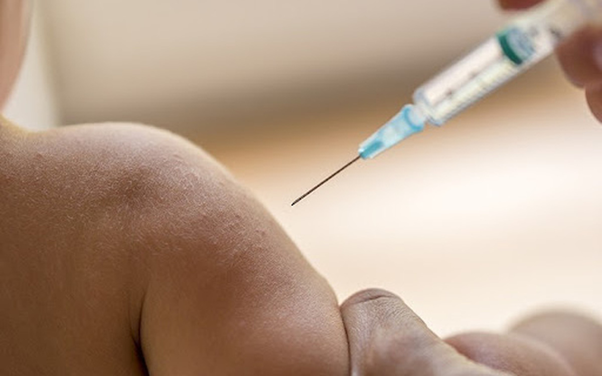 Bộ Y tế chỉ đạo xử lý vụ tiêm nhầm vaccine ngừa COVID-19 cho trẻ sơ sinh ở Hà Nội