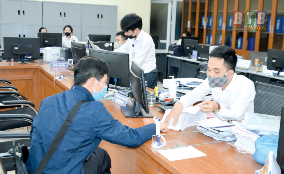 Bình Dương Triển khai nâng cấp các dịch vụ công trực tuyến, từ 2022 người dân không cần đến trụ sở công làm giấy tờ