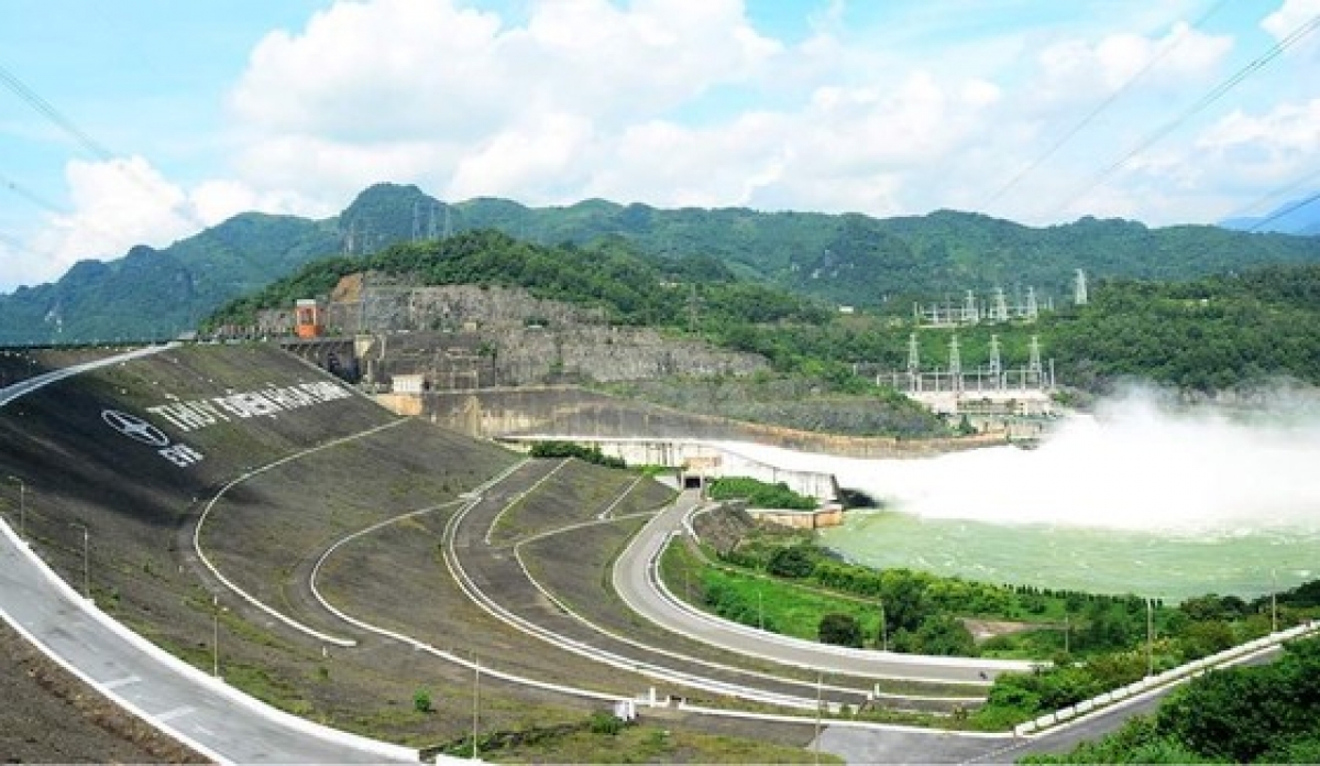 Tạm dừng thi công công trình nhà máy thủy điện Hòa Bình mở rộng