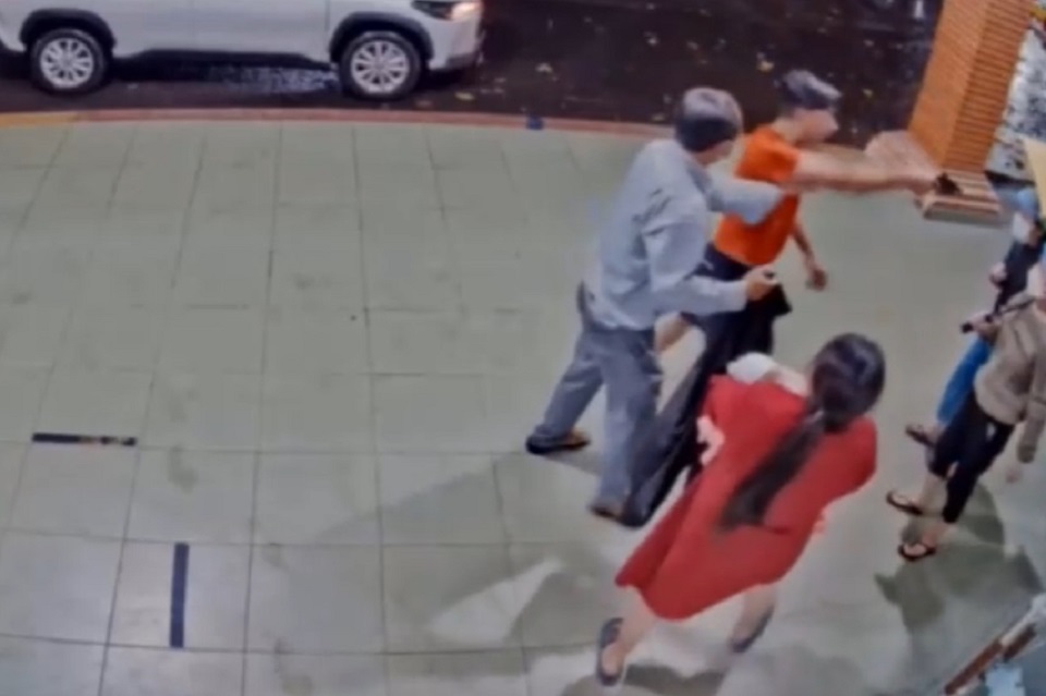 Cán bộ Công an huyện đe dọa nhân viên y tế tại bệnh viện