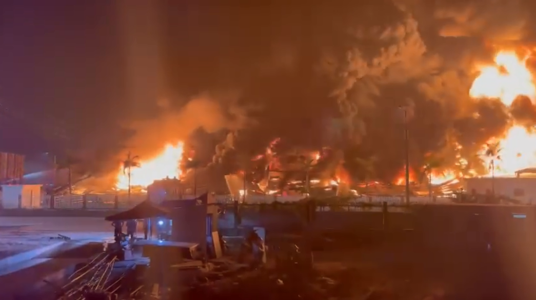 Cháy lớn tại khu công nghiệp khoảng 10.000 m2 ở Bắc Giang