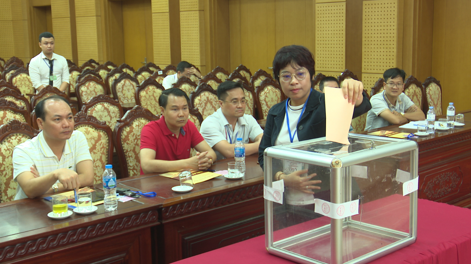 Vụ khởi tố bà Nguyễn Thị Loan - Bài 2 “Kịch bản không tưởng – Đấu giá có như không!”