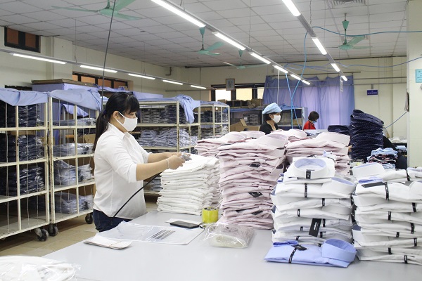 Rà soát giảm phí, lệ phí tháo gỡ khó khăn cho đối tượng chịu ảnh hưởng dịch COVID-19