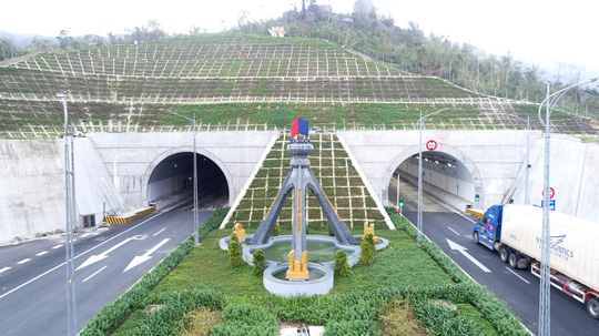 Giá cổ phiếu tăng cao, Đầu tư Hải Thạch B.O.T thoái bớt vốn tại HHV