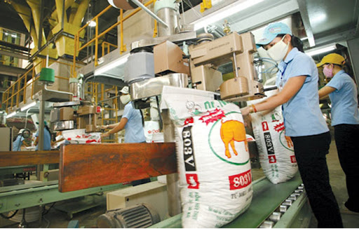 Trong 10 tháng nhập khẩu thức ăn chăn nuôi và nguyên liệu vượt mốc 4 tỷ USD 