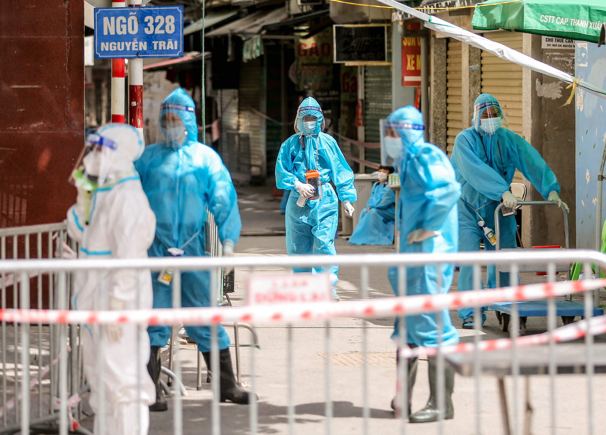 Hà Nội khẩn tìm người dự lễ kỷ niệm thành lập trường đại học liên quan ca Covid-19