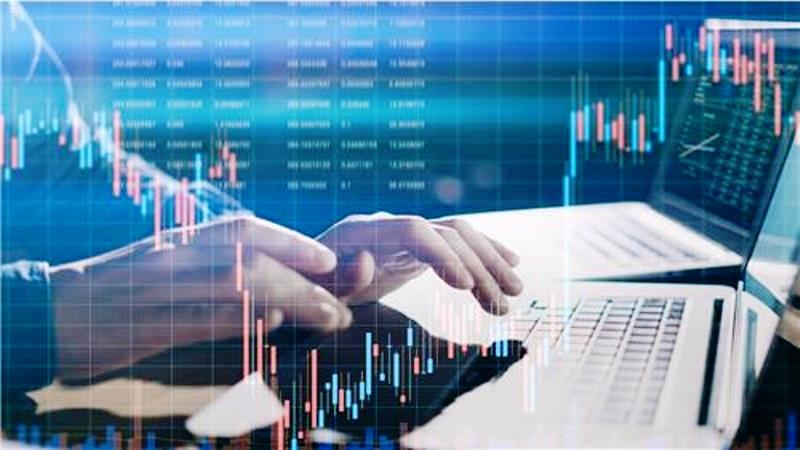 Chậm báo cáo giao dịch, hai nhà đầu tư bị phạt 55 triệu đồng