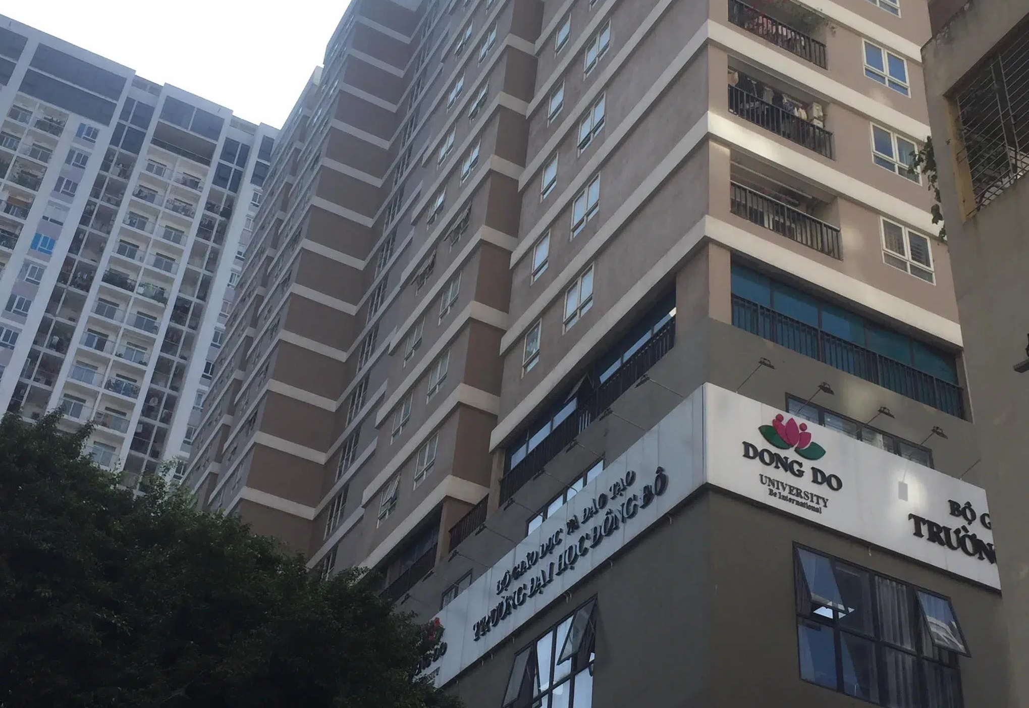 Lý do hoãn phiên xét xử nhiều cựu lãnh đạo trường Đại học Đông Đô cấp bằng giả