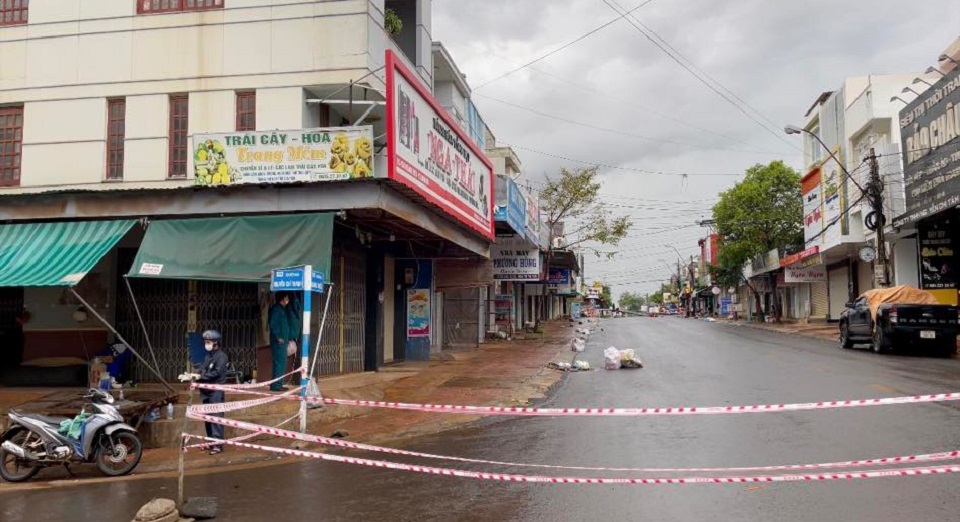 Đắk Lắk Tạm đình chỉ công tác Chủ tịch xã thiếu trách nhiệm phòng chống dịch