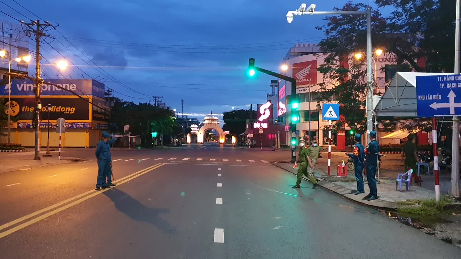 Sóc Trăng nâng cấp độ dịch, yêu cầu người dân không ra đường vào ban đêm