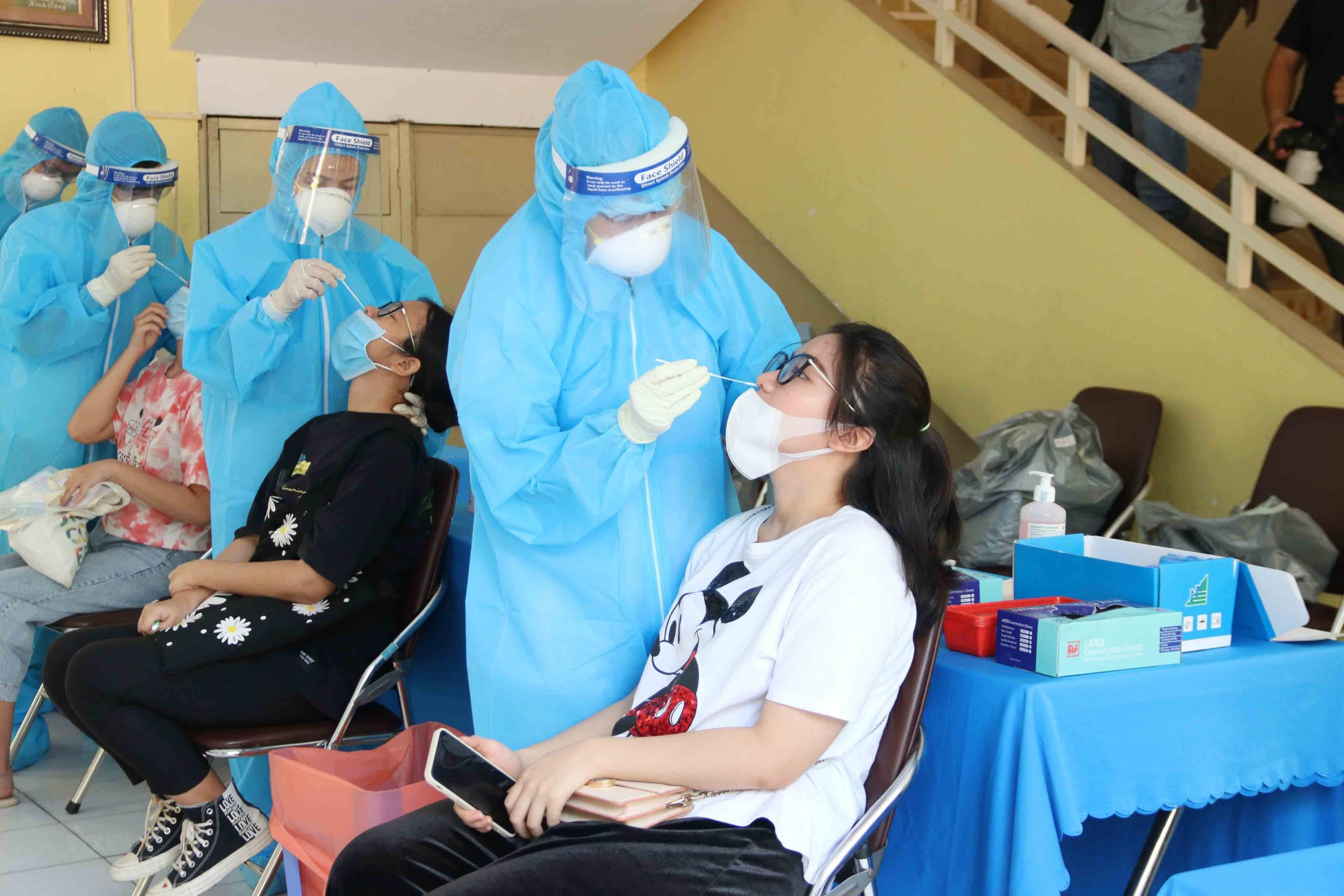 Hà Nội tìm người đến chợ Đồng Xuân và một số địa điểm quận Hoàn Kiếm liên quan ca mắc COVID-19