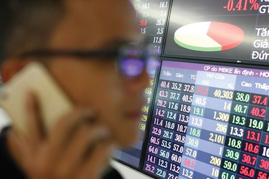 Mua chui cổ phiếu HBS, một cá nhân bị phạt 125 triệu đồng