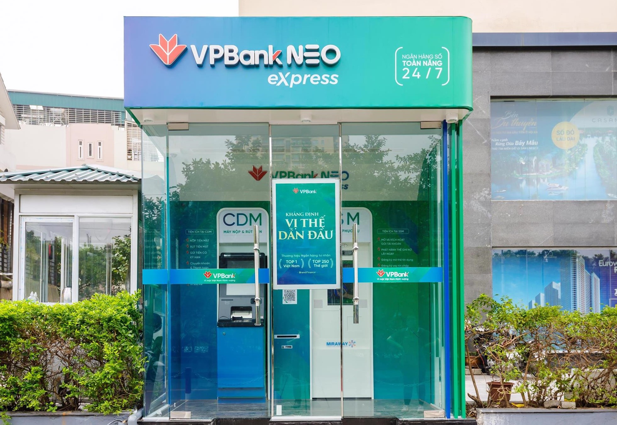 VPBank ra mắt điểm chạm vật lý cho ngân hàng số VPBank NEO
