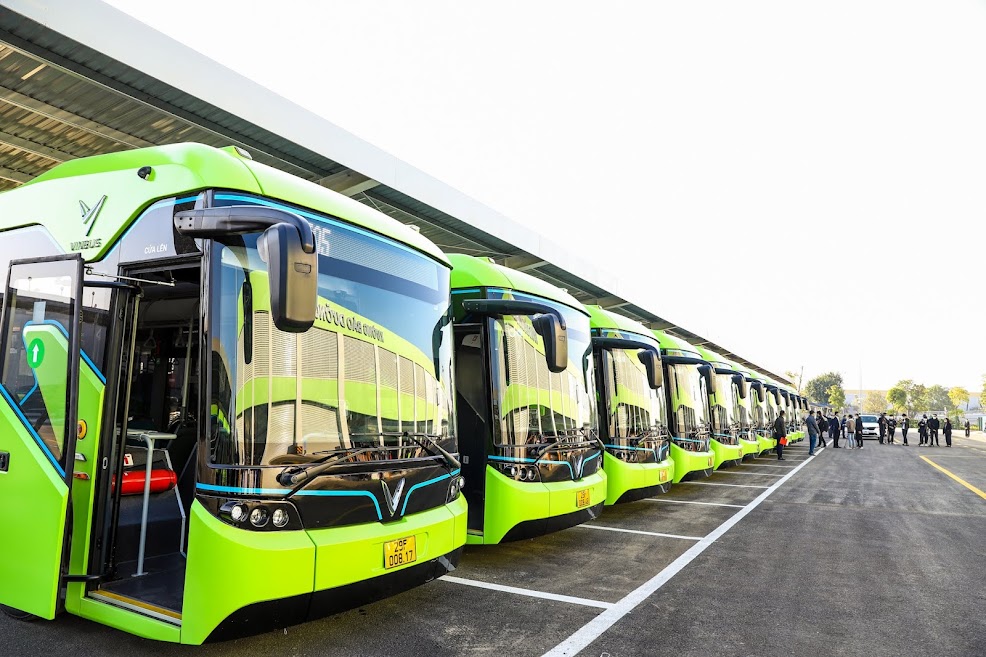 Khai trường xe buýt điện thông minh đầu tiên tại Việt Nam, giá vé bao nhiêu