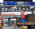 Ô tô không được đi vào đường cao tốc nếu không dán thẻ thu phí tự động 