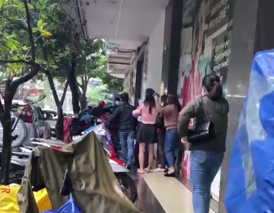 Đắk Lắk Khởi tố nhóm cướp dàn cảnh giật 1 tỷ đồng của khách vay vừa ra khỏi ngân hàng